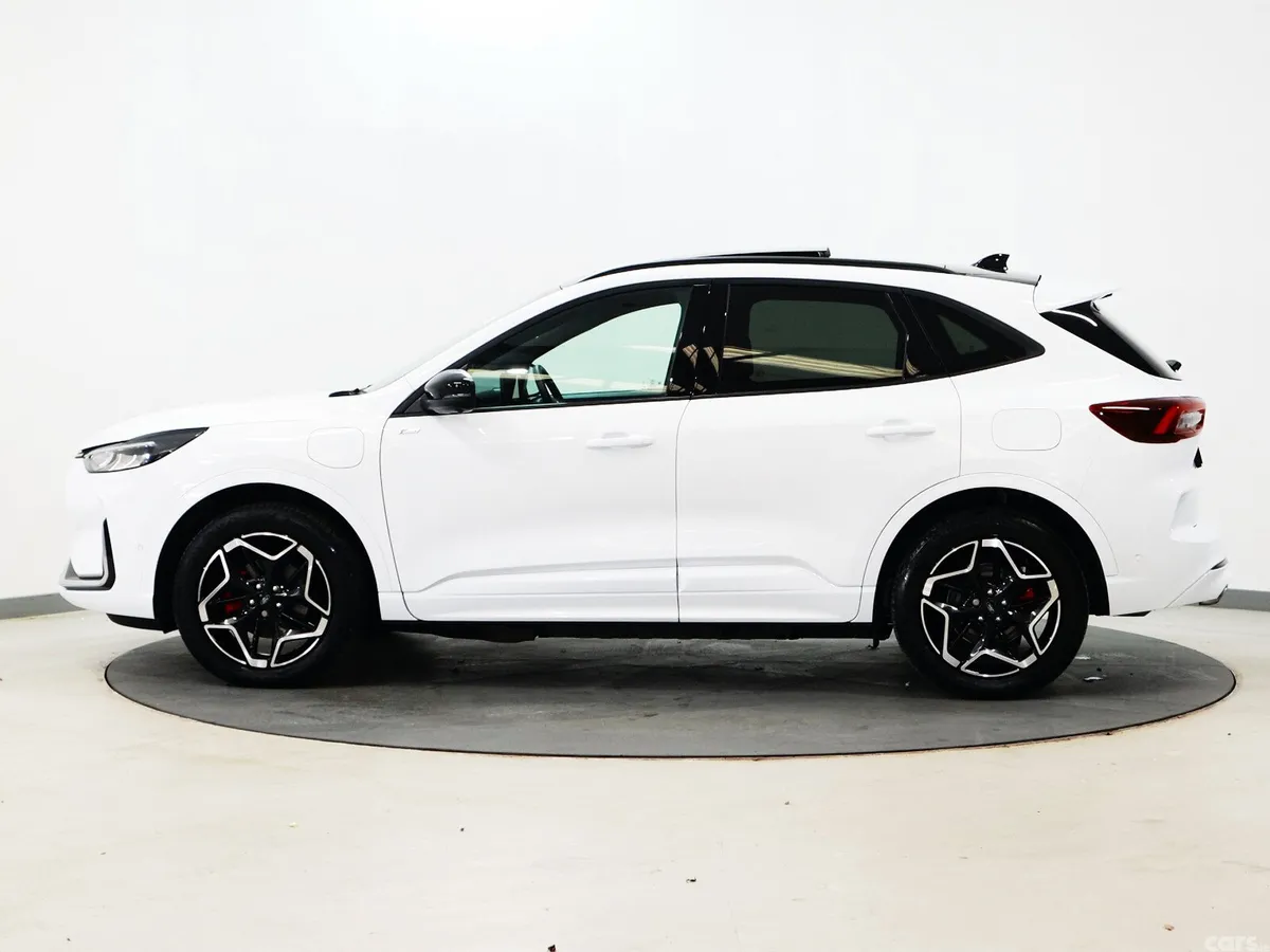 Ford Kuga SUV, Petrol Hybrid, 2025, White