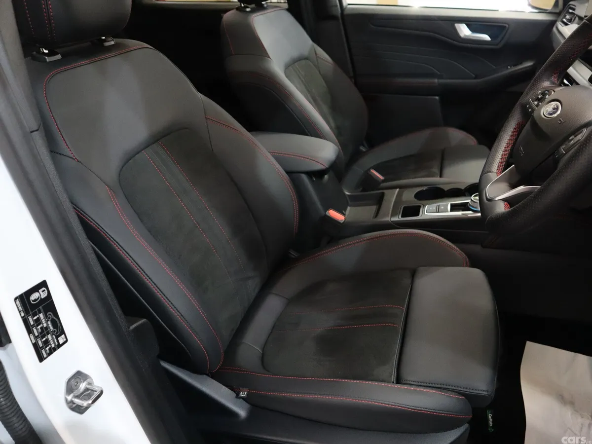 Ford Kuga SUV, Petrol Hybrid, 2025, White