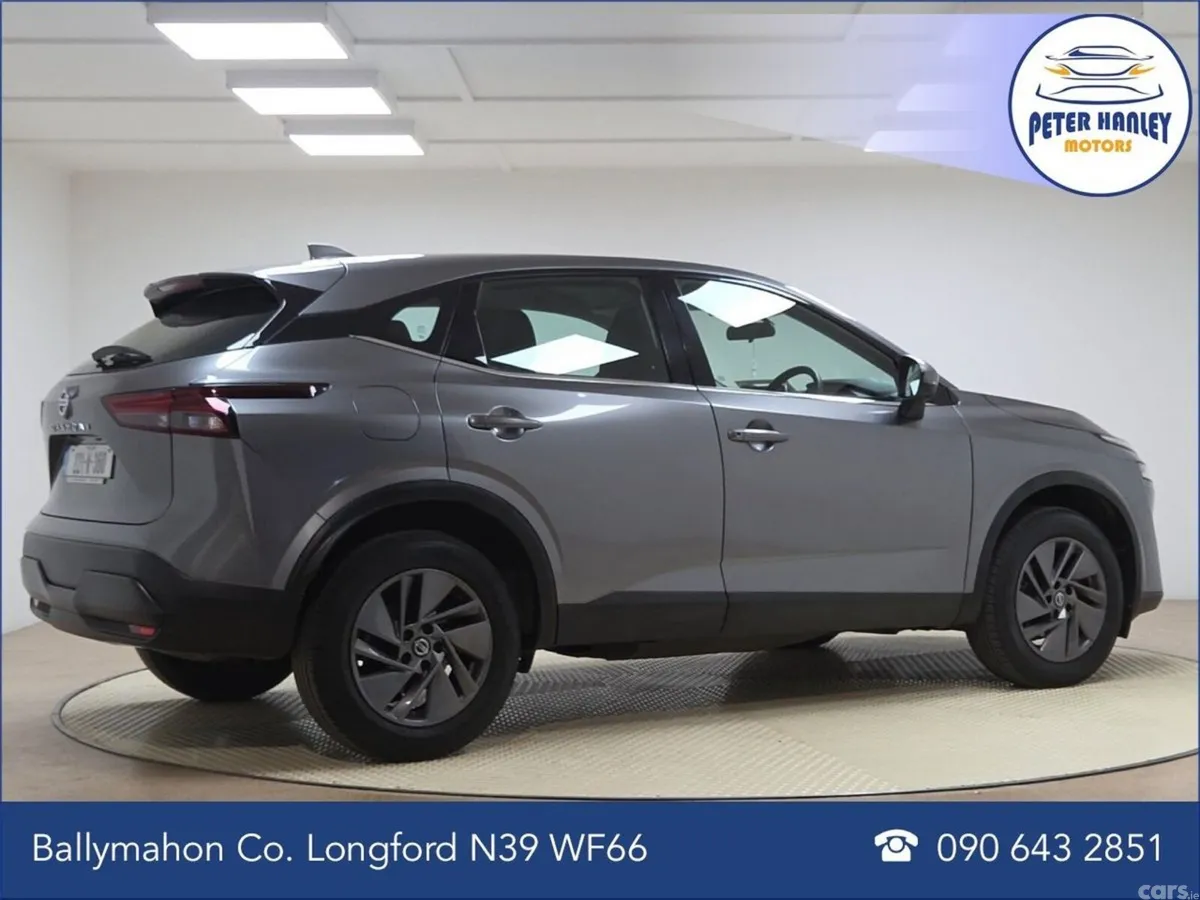 Nissan Qashqai MPV, Petrol, 2022, Grey