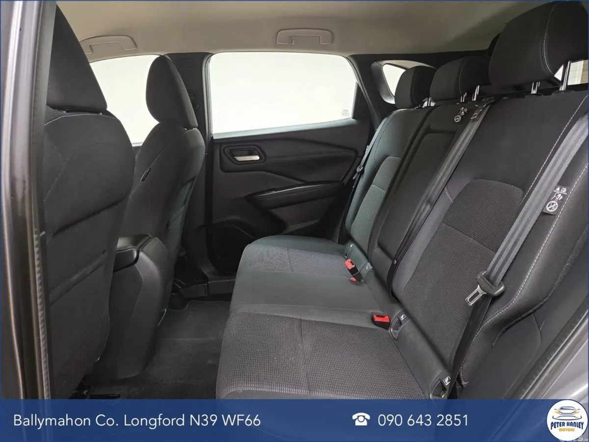 Nissan Qashqai MPV, Petrol, 2022, Grey