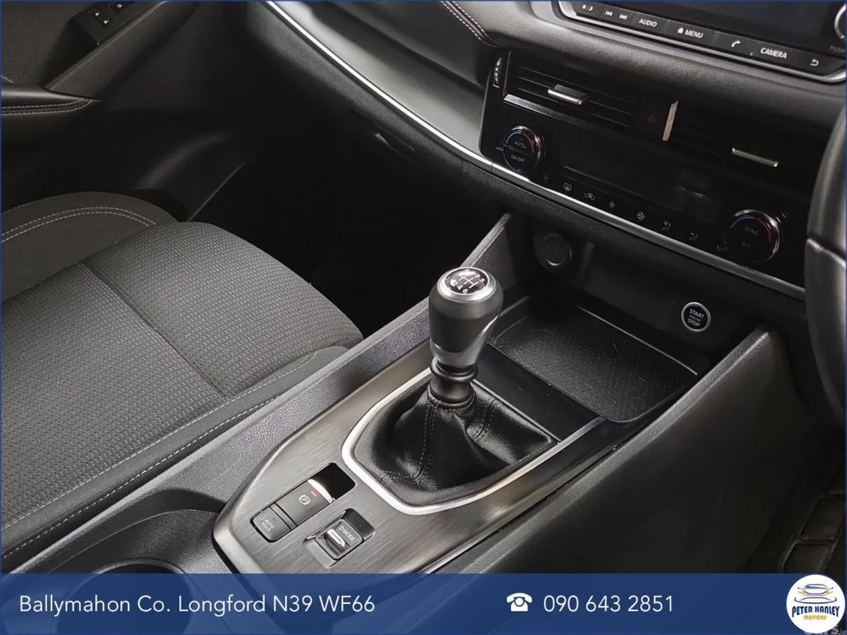 Nissan Qashqai MPV, Petrol, 2022, Grey
