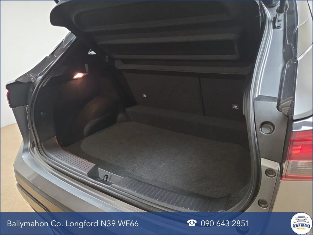 Nissan Qashqai MPV, Petrol, 2022, Grey