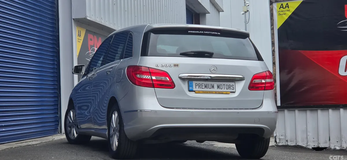 Mercedes-Benz B-Class MPV, Petrol, 2014, Silver