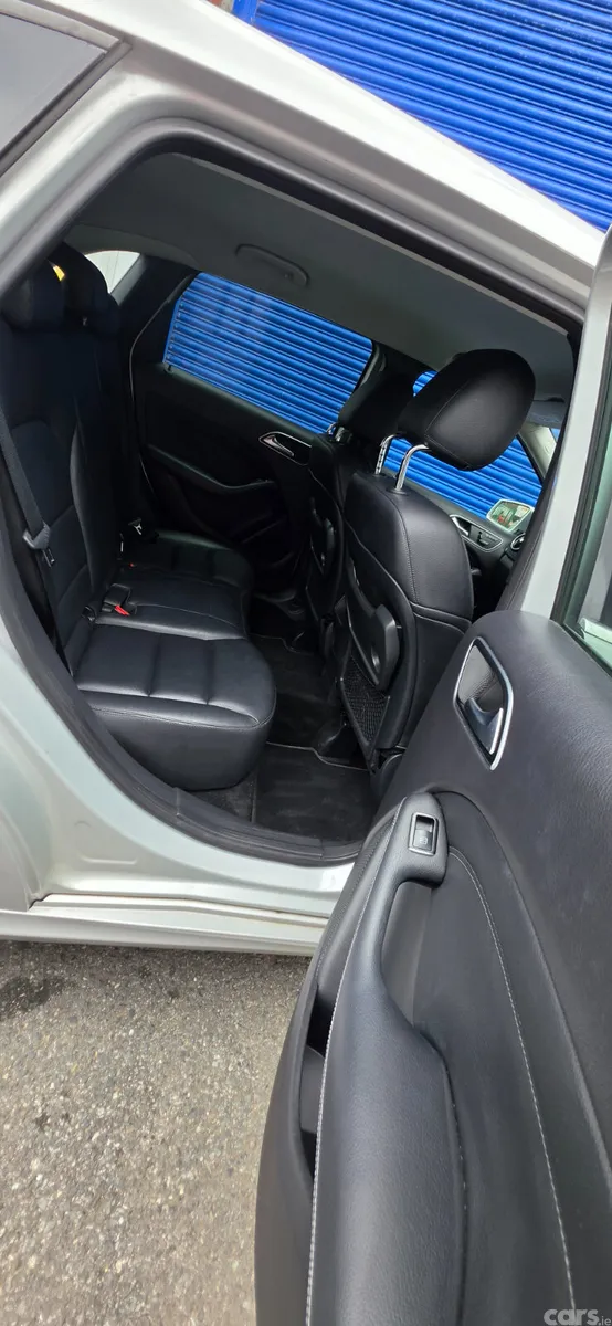 Mercedes-Benz B-Class MPV, Petrol, 2014, Silver