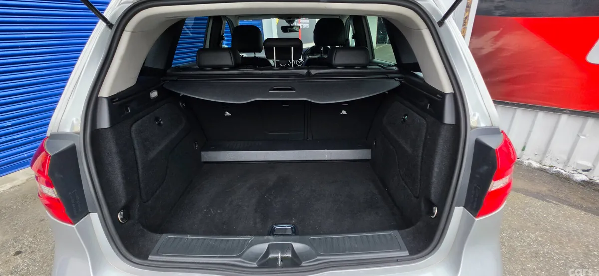 Mercedes-Benz B-Class MPV, Petrol, 2014, Silver