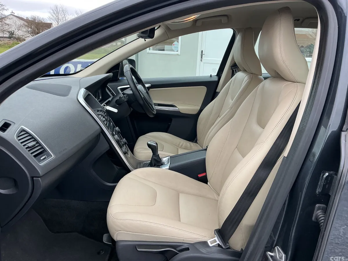 Volvo XC60 SUV, Diesel, 2016, Grey