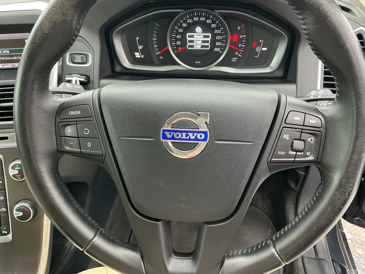 Volvo XC60 SUV, Diesel, 2016, Grey