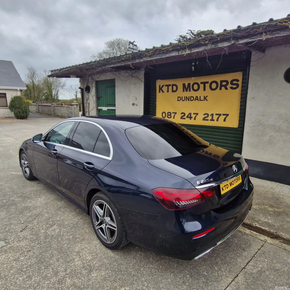 Mercedes-Benz E-Class Saloon, Diesel, 2022, Blue