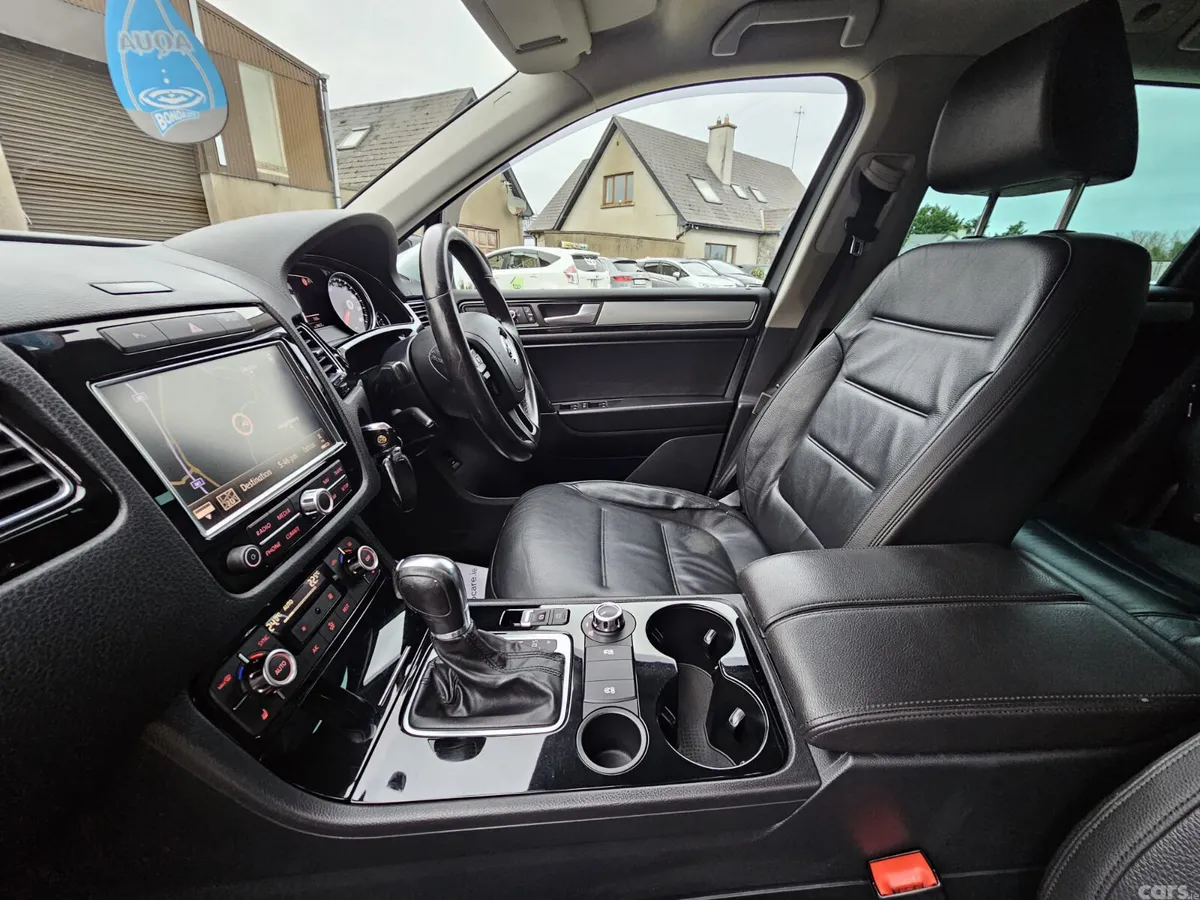 Volkswagen Touareg SUV, Diesel, 2013, Silver