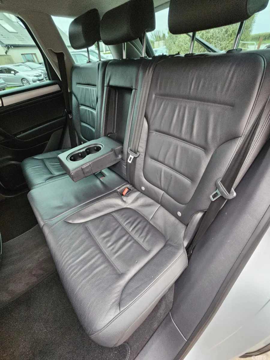Volkswagen Touareg SUV, Diesel, 2013, Silver