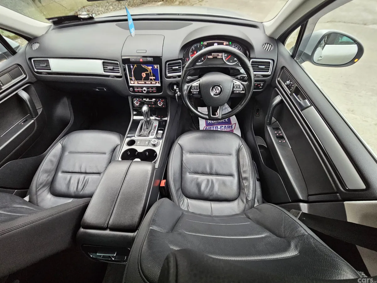 Volkswagen Touareg SUV, Diesel, 2013, Silver