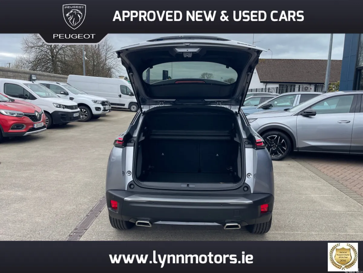 Peugeot 2008 MPV, Petrol Hybrid, 2026, Grey