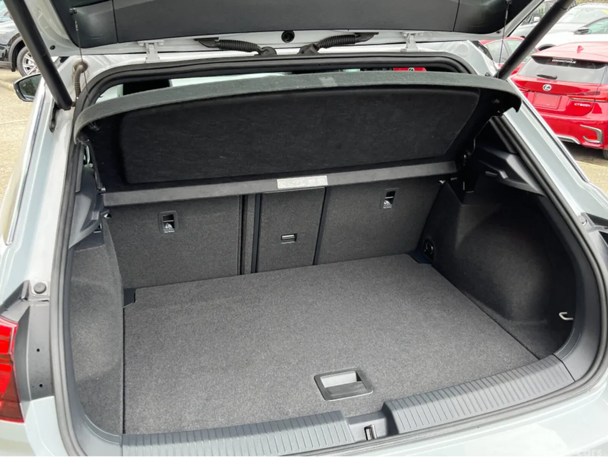Volkswagen T-Roc SUV, Diesel, 2021, White