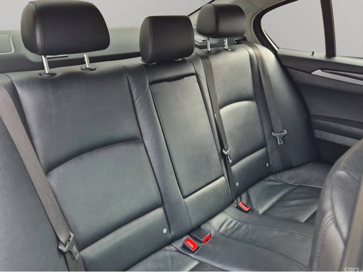 BMW 5-Series Saloon, Diesel, 2010, Silver