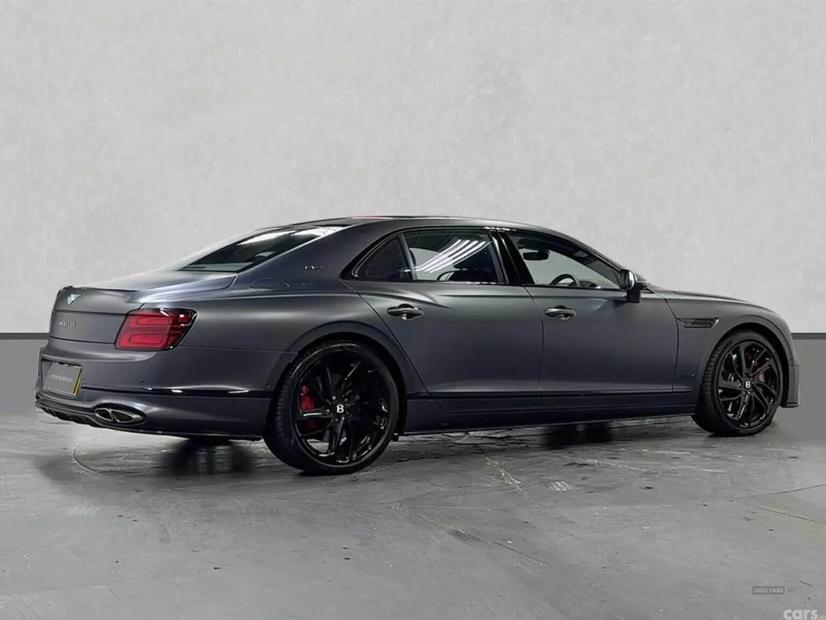 Bentley Flying Spur Saloon, Electric, 2025, Grey