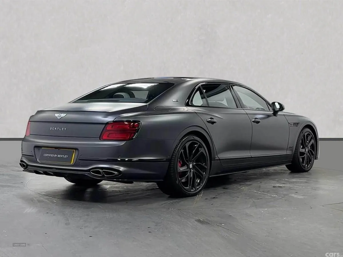 Bentley Flying Spur Saloon, Electric, 2025, Grey