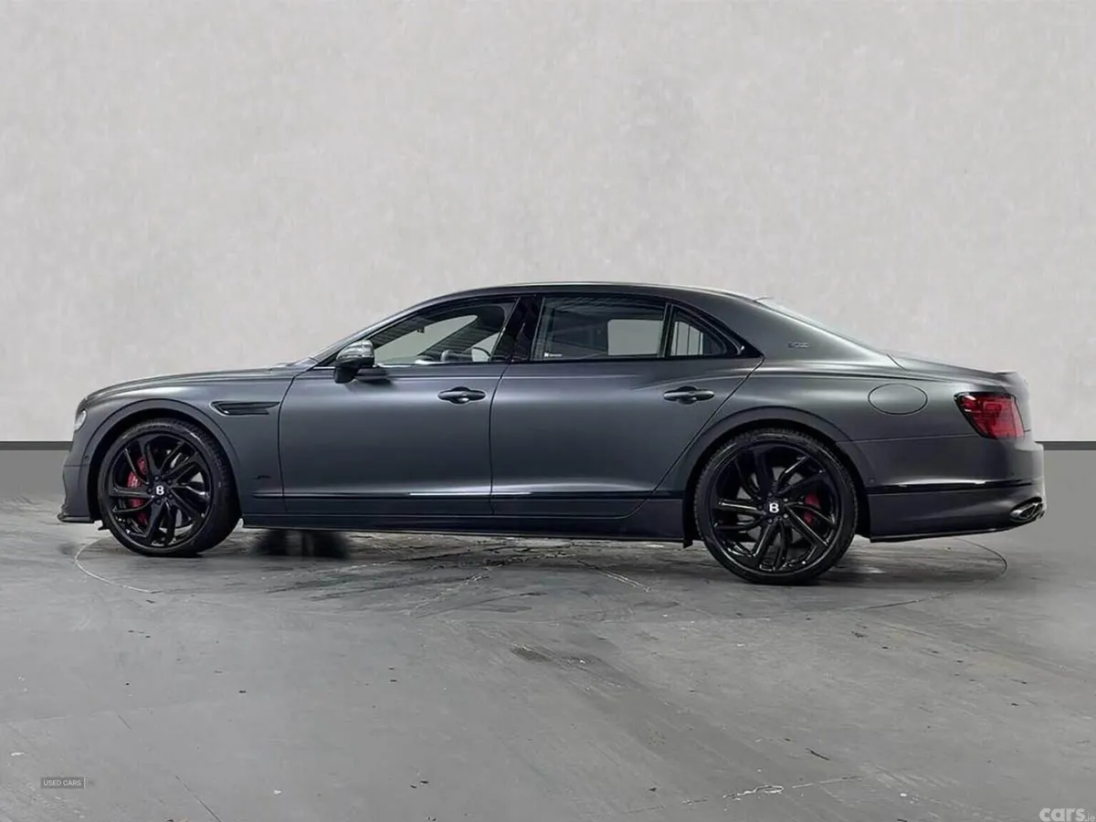 Bentley Flying Spur Saloon, Electric, 2025, Grey