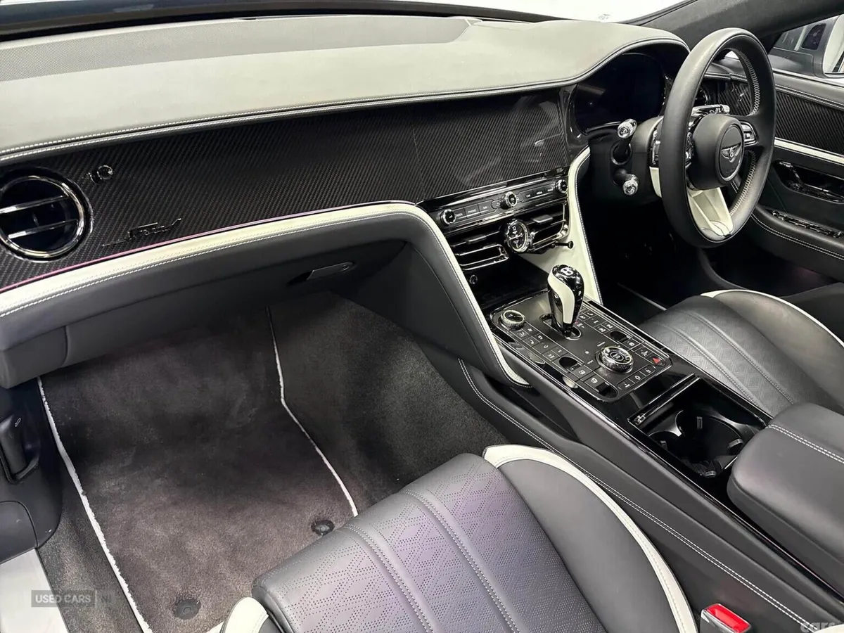 Bentley Flying Spur Saloon, Electric, 2025, Grey
