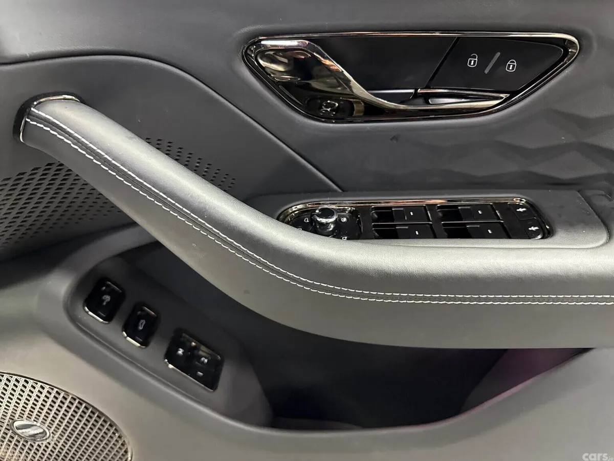 Bentley Flying Spur Saloon, Electric, 2025, Grey