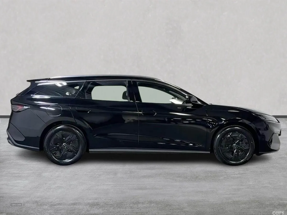 BYD SEAL Estate, Electric, 2025, Black