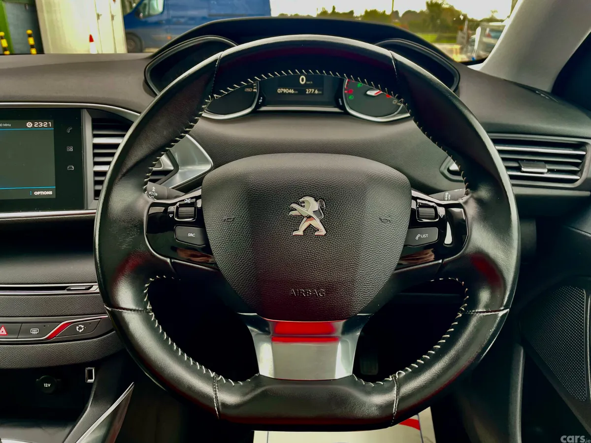 Peugeot 308 Estate, Diesel, 2018, Red