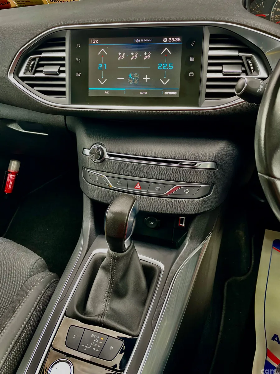 Peugeot 308 Estate, Diesel, 2018, Red