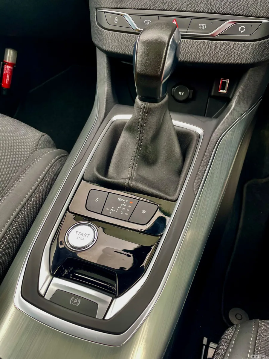 Peugeot 308 Estate, Diesel, 2018, Red