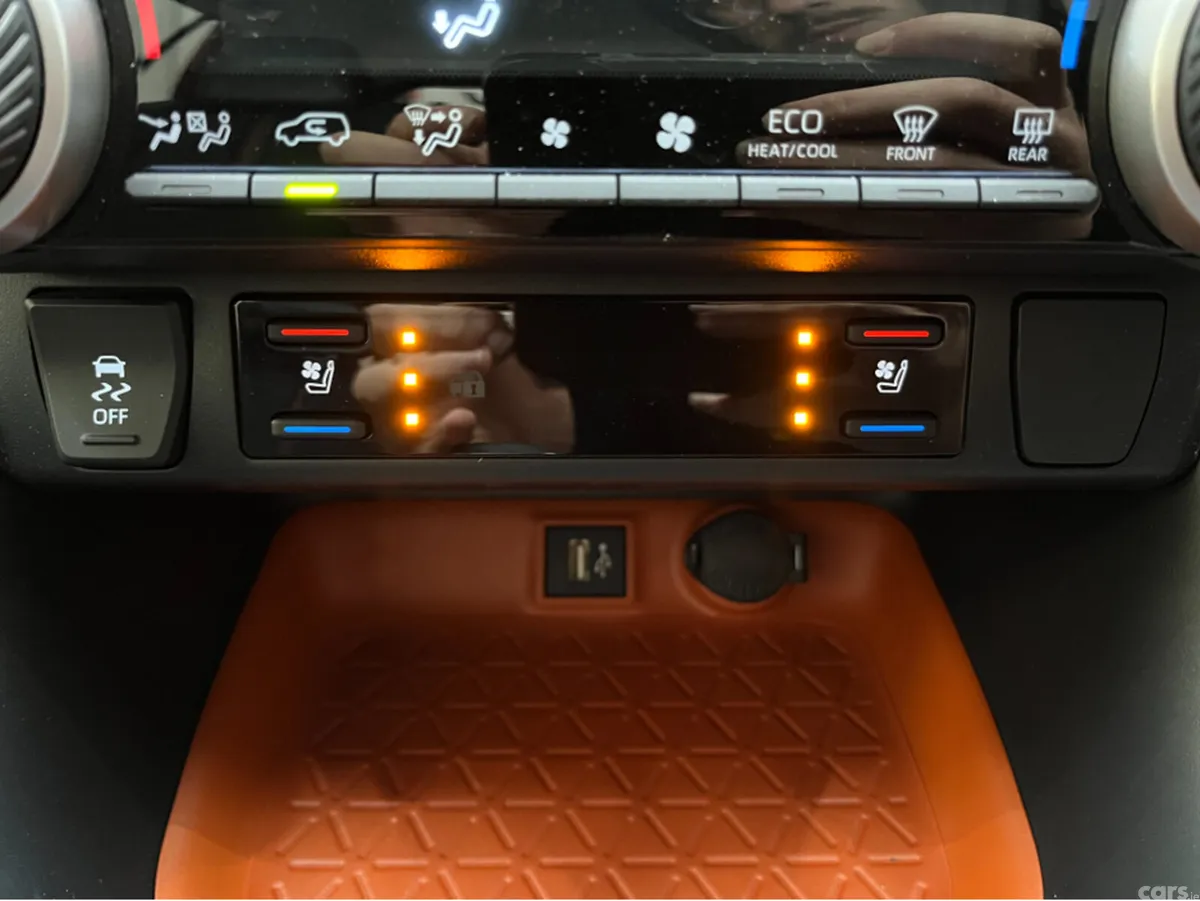 Toyota RAV4 SUV, Petrol Hybrid, 2025, Red