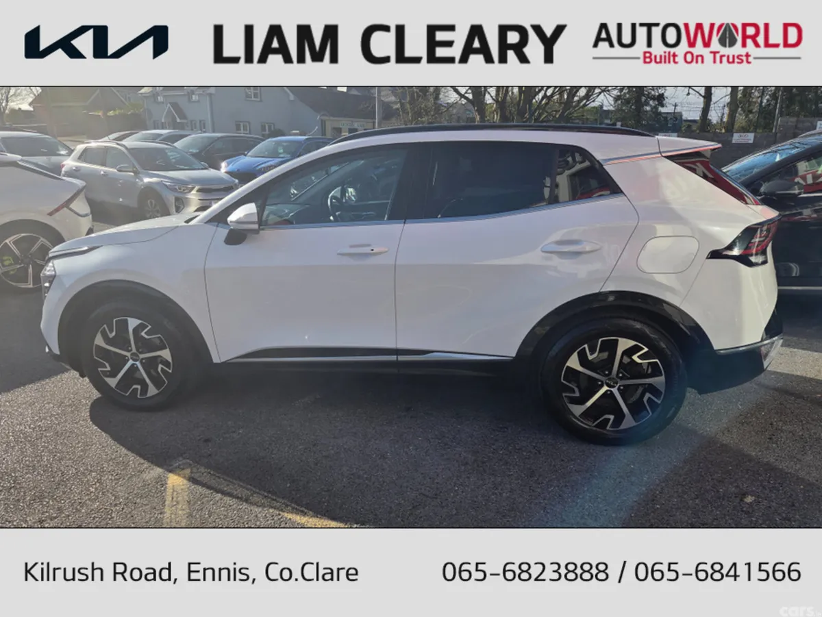 Kia Sportage MPV, Diesel, 2022, White