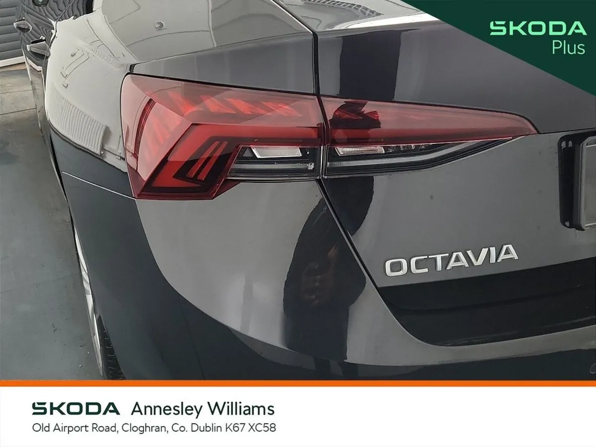 Skoda Octavia Saloon, Diesel, 2024, Black