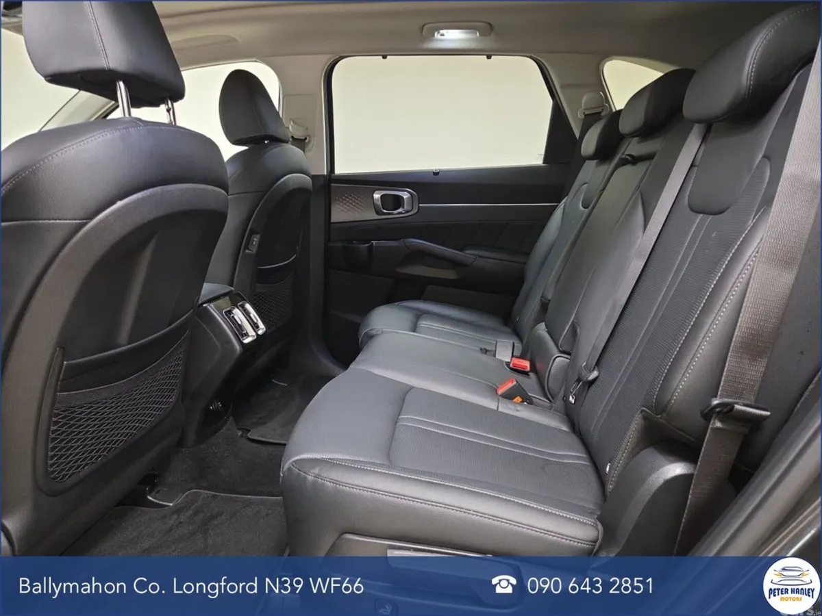 Kia Sorento SUV, Petrol Plug-in Hybrid, 2025, Grey