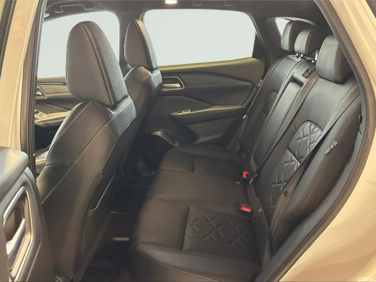 Nissan Qashqai MPV, Petrol Hybrid, 2025, White