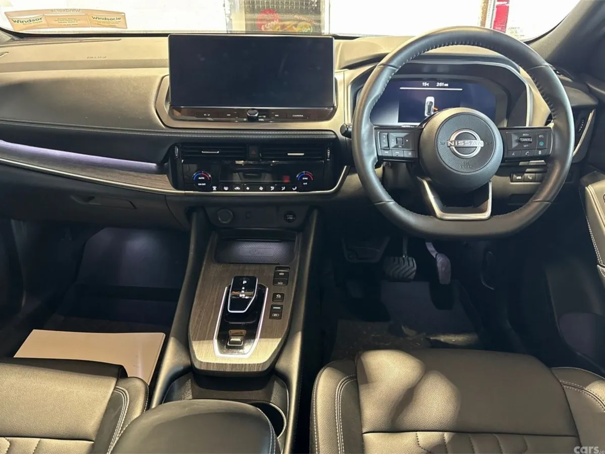 Nissan Qashqai MPV, Petrol Hybrid, 2025, White
