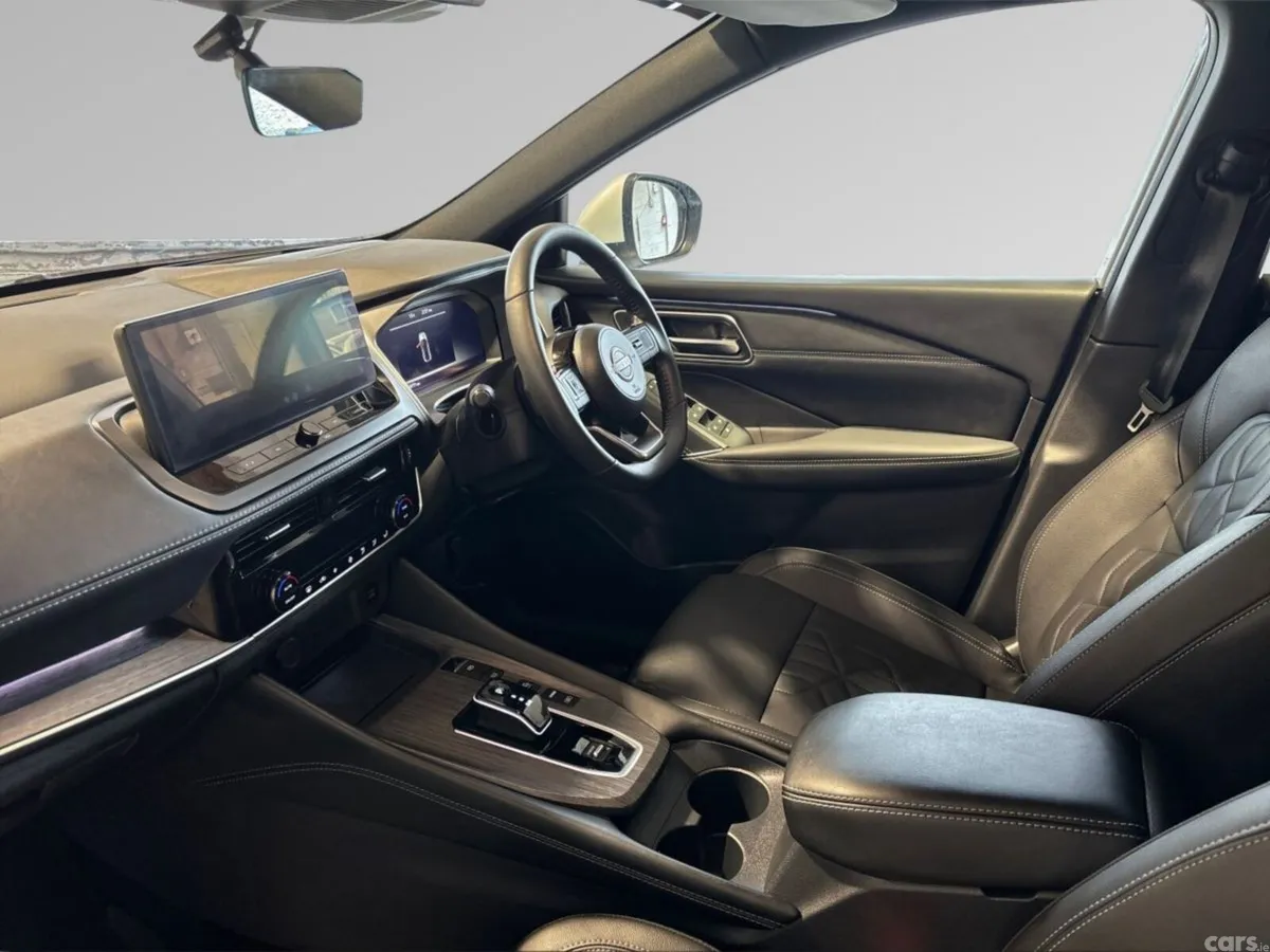 Nissan Qashqai MPV, Petrol Hybrid, 2025, White