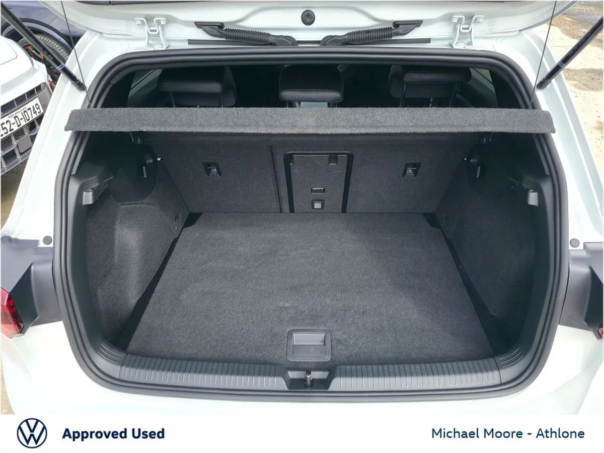 Volkswagen Golf Hatchback, Diesel, 2024, White