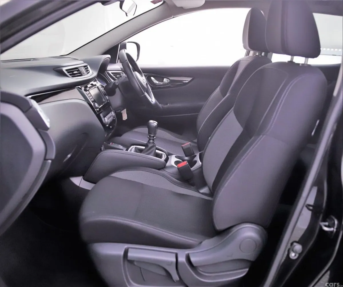 Nissan Qashqai SUV, Diesel, 2021, Black