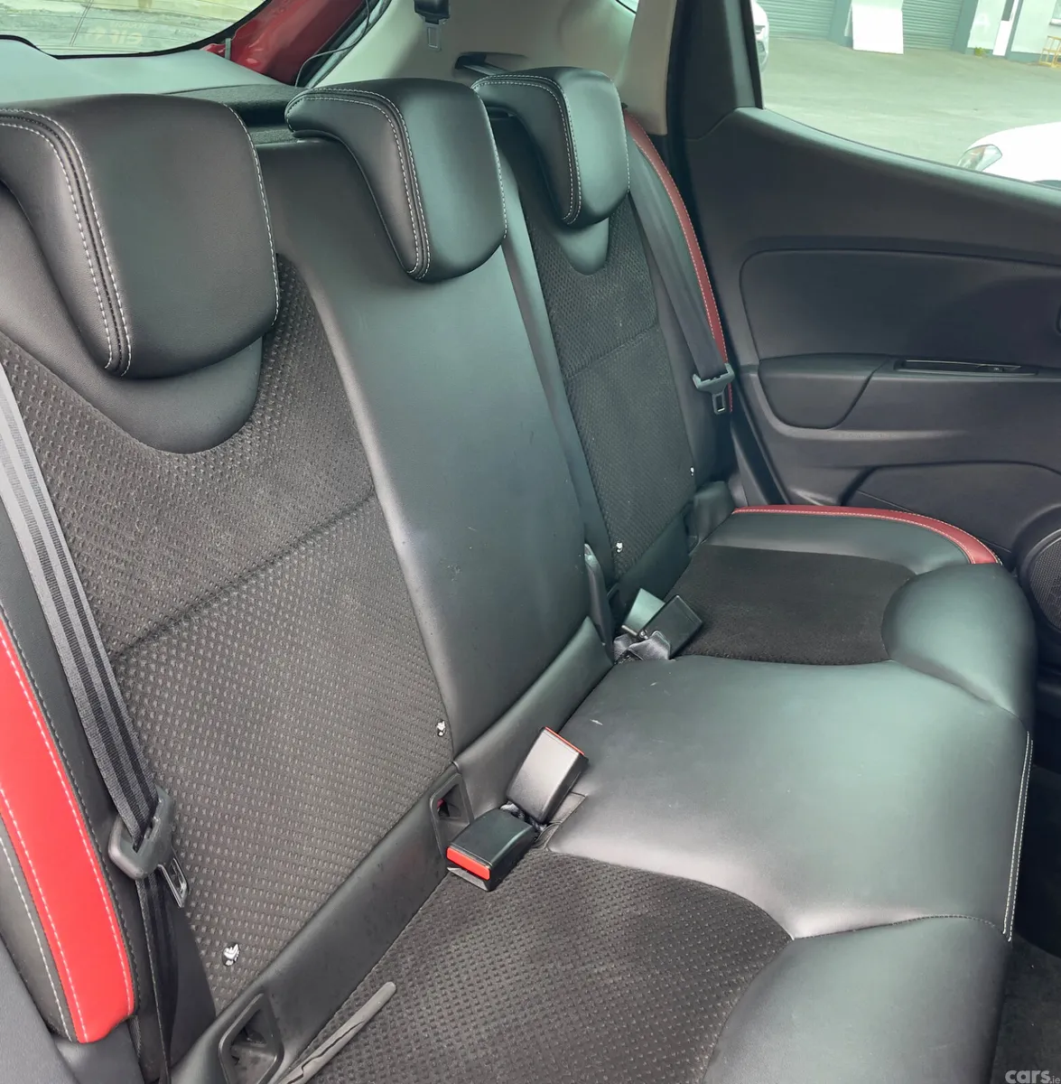 Renault Clio Hatchback, Petrol, 2018, Red