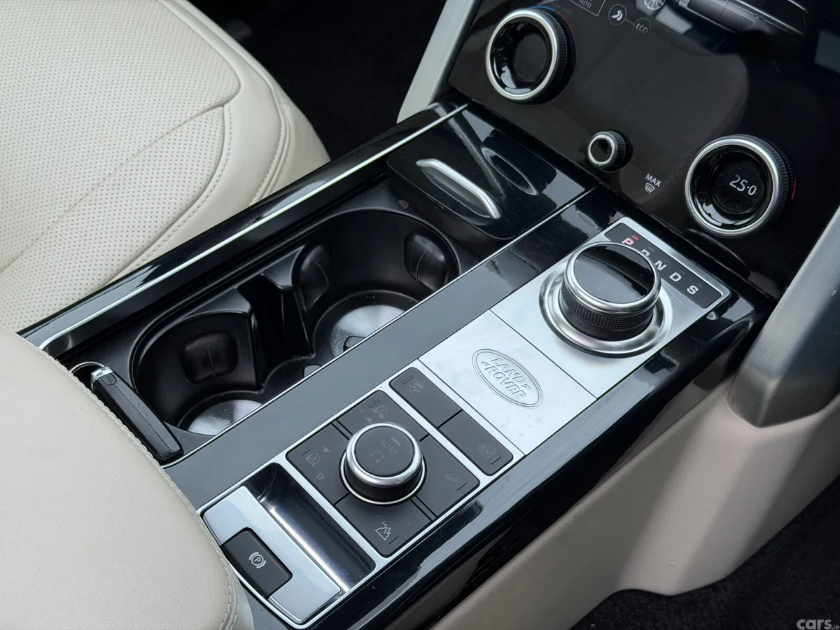 Land Rover Range Rover SUV, Petrol Plug-in Hybrid, 2021, Black