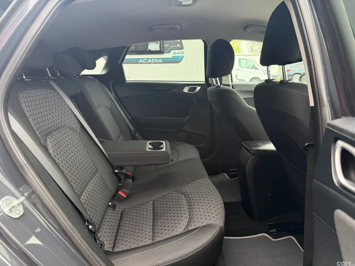 Kia Ceed Hatchback, Diesel Hybrid, 2021, Grey