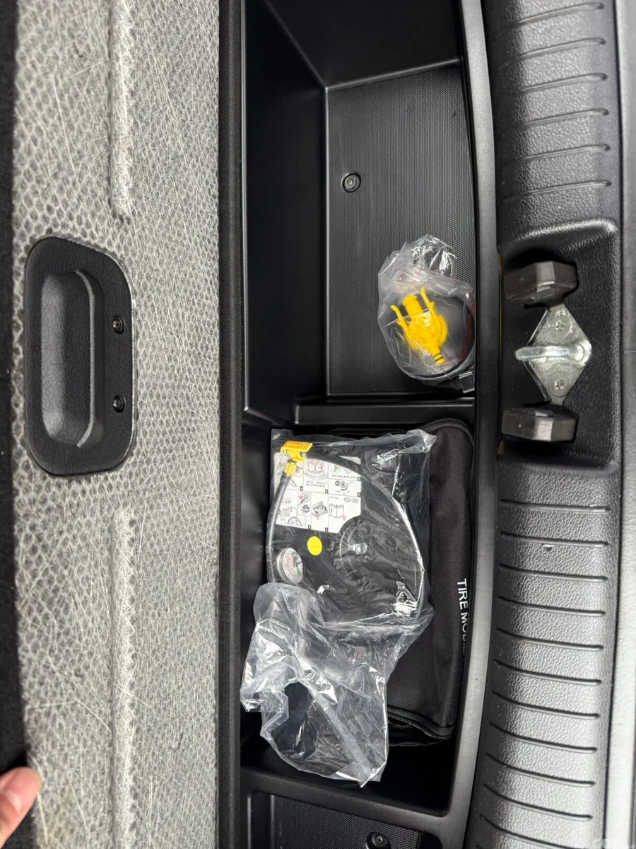 Kia Ceed Hatchback, Diesel Hybrid, 2021, Grey