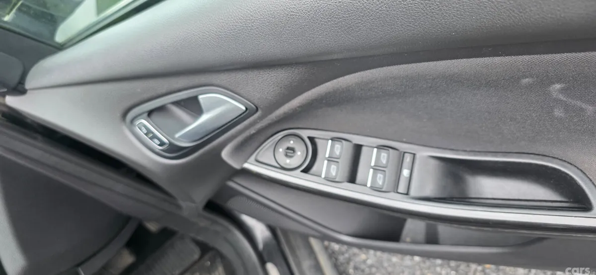 Ford Focus Hatchback, Petrol, 2015, Black