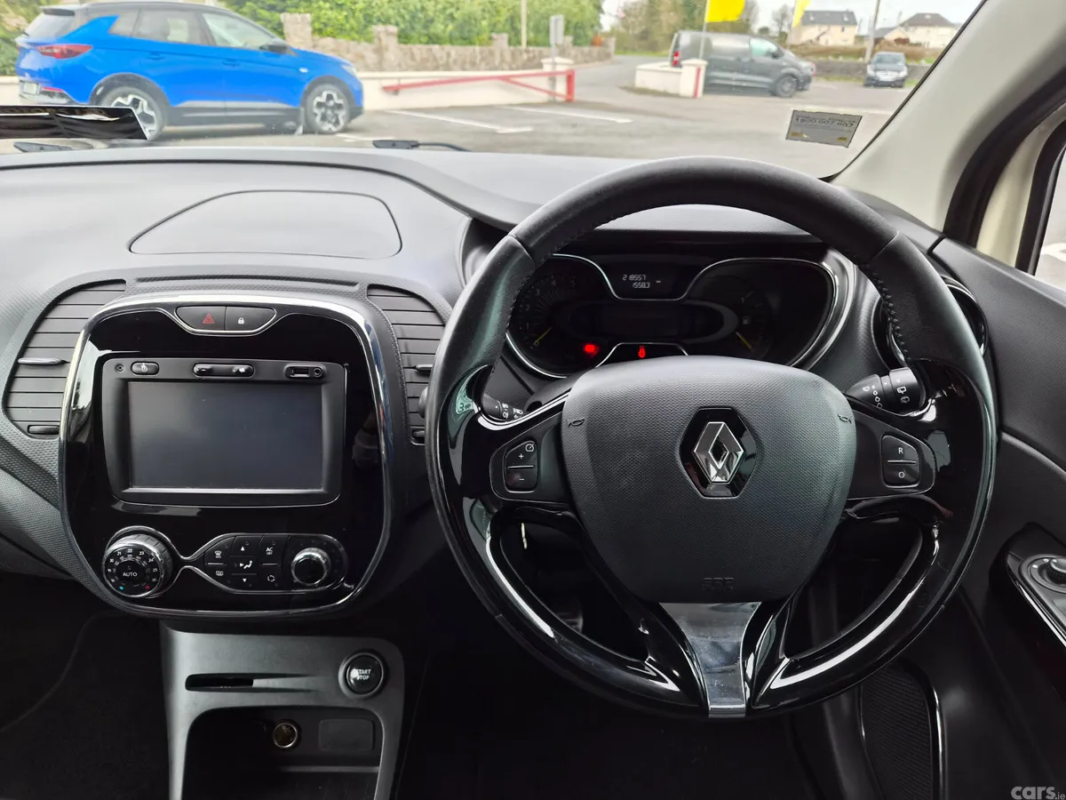 Renault Captur Hatchback, Diesel, 2015, Yellow