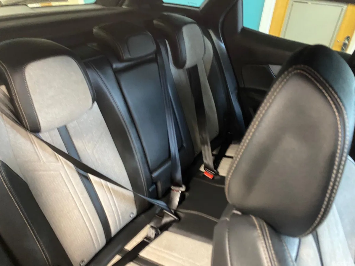 Peugeot 3008 Hatchback, Petrol Plug-in Hybrid, 2021, Black