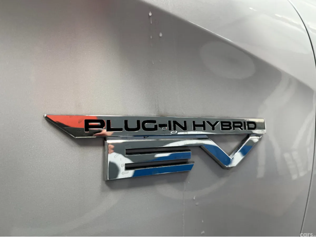 Mitsubishi Outlander SUV, Petrol Plug-in Hybrid, 2023, White