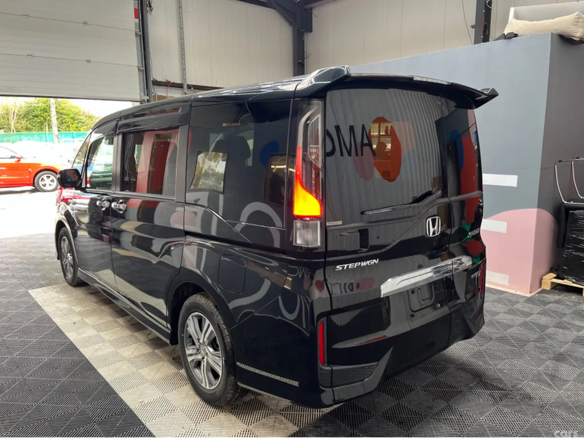 Honda Stepwagon MPV, Petrol Hybrid, 2018, Black