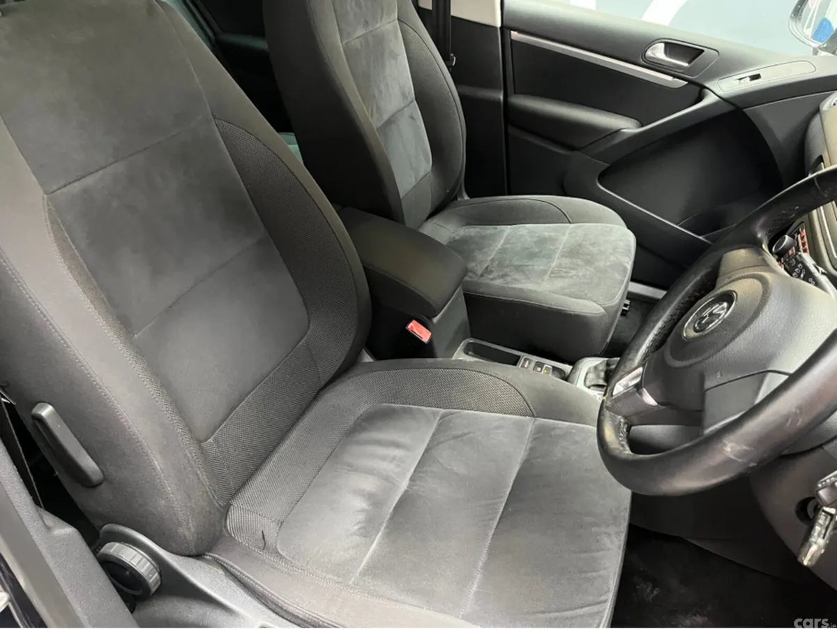 Volkswagen Tiguan SUV, Petrol, 2013, Blue