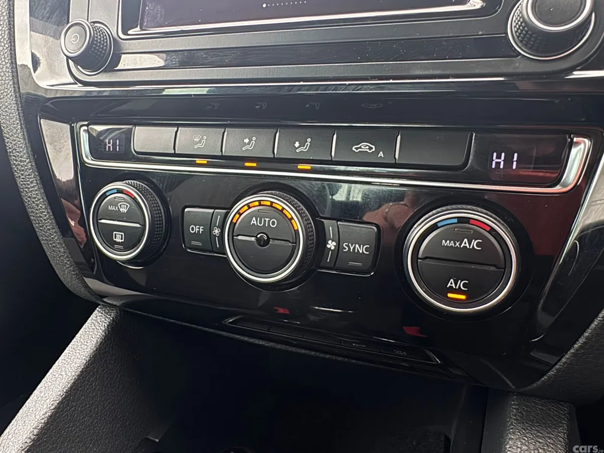 Volkswagen Jetta Saloon, Diesel, 2017, Grey