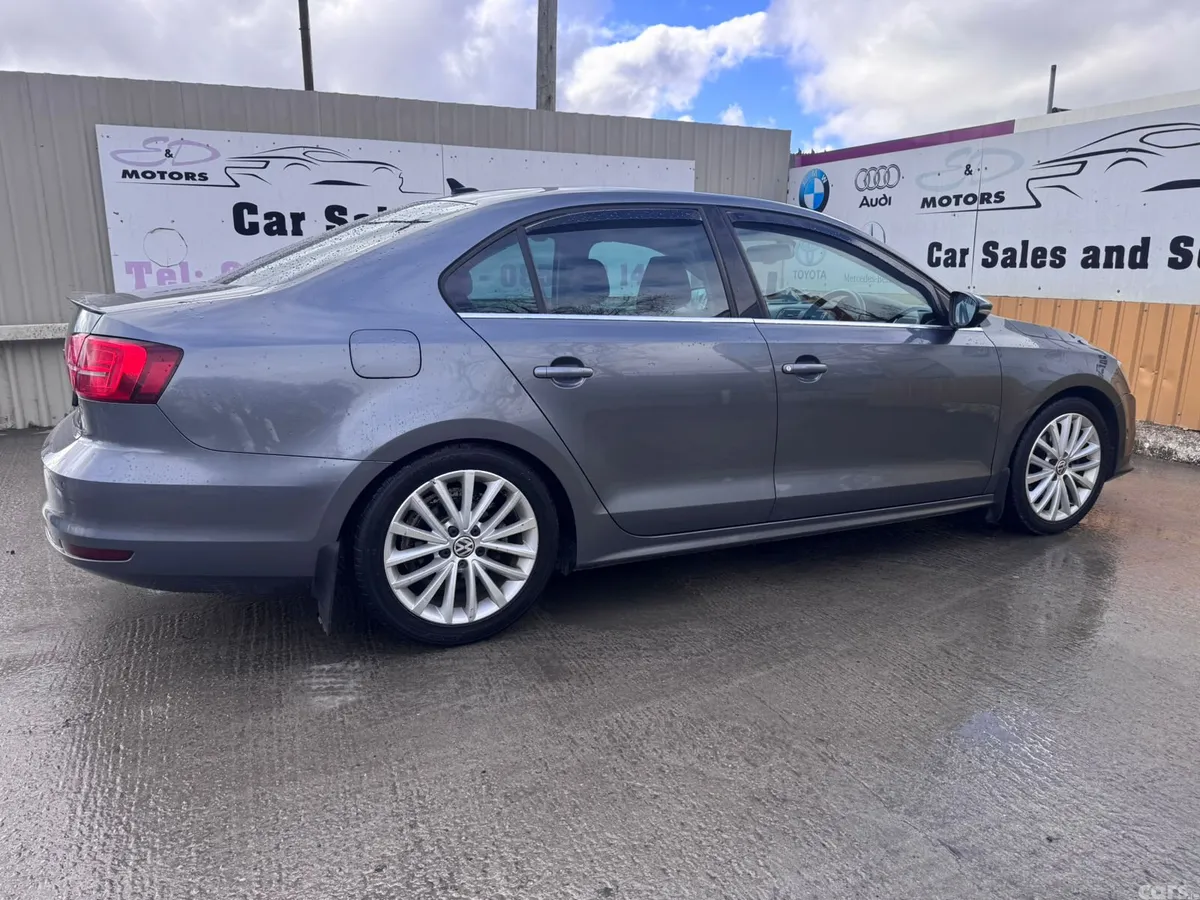 Volkswagen Jetta Saloon, Diesel, 2017, Grey