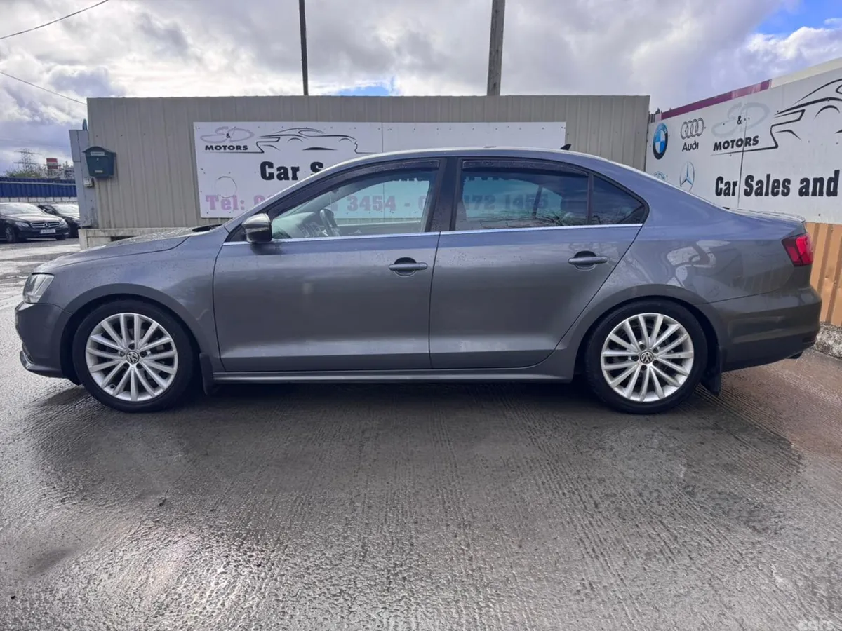 Volkswagen Jetta Saloon, Diesel, 2017, Grey