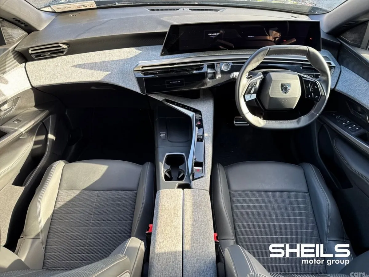 Peugeot 3008 MPV, Petrol Hybrid, 2025, Black